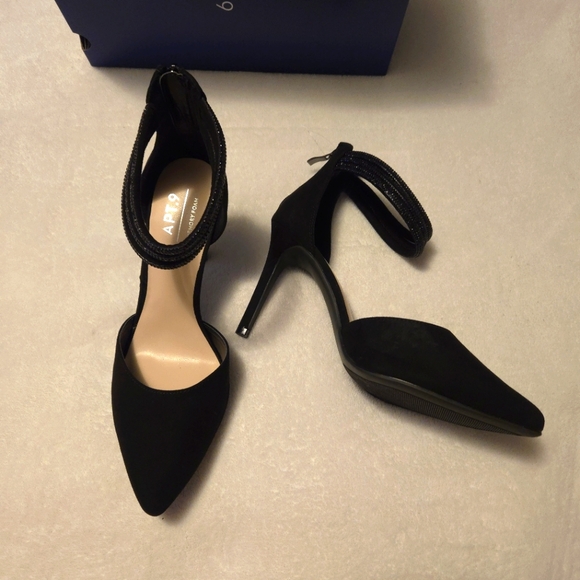 Apt. 9 New Womens Black Faux Suede Emrys Heels 3 Beaded Ankle Straps 4" Heels 10 - Picture 1 of 11